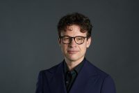 Dr. Serge Honegger